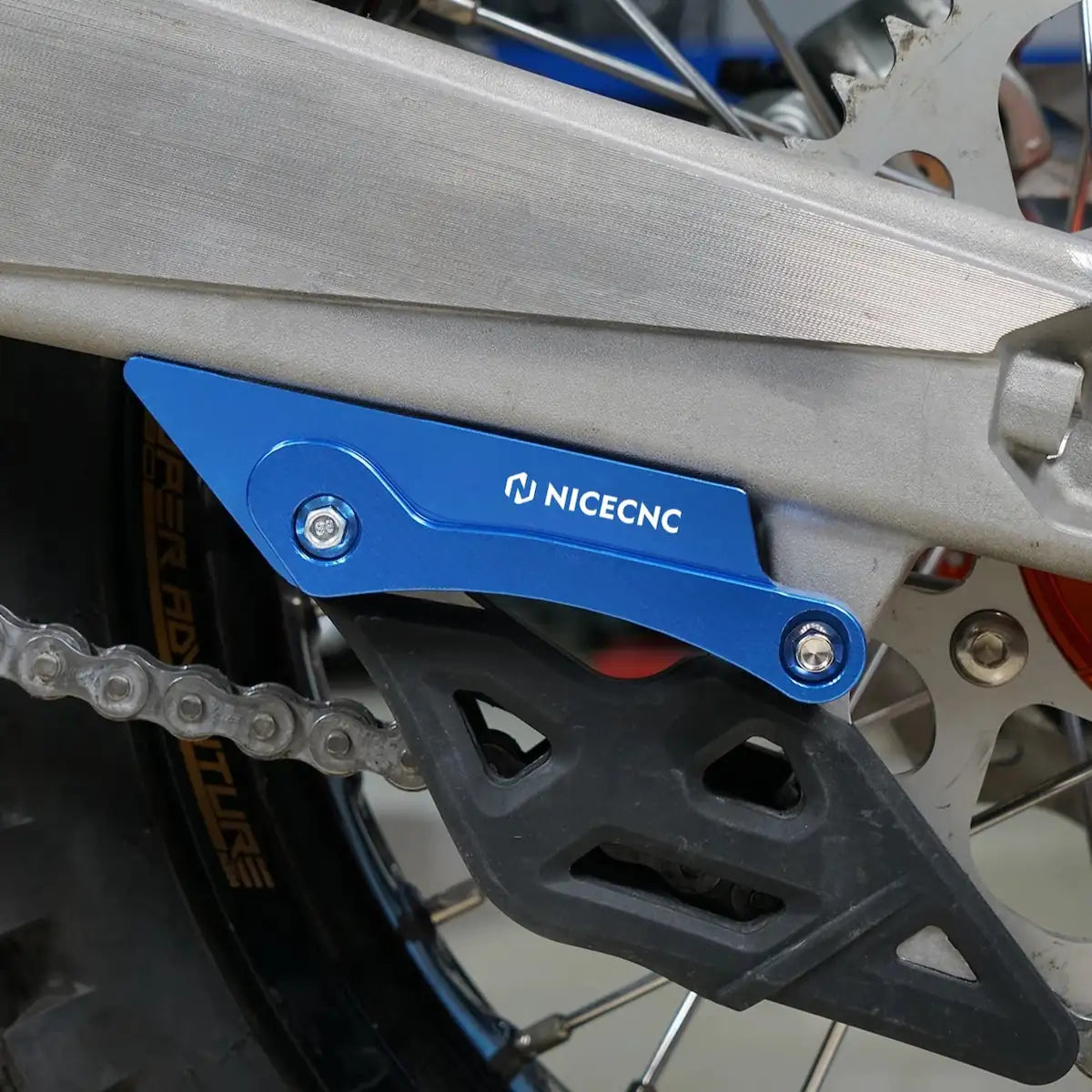 Swingarm Guard / Protector