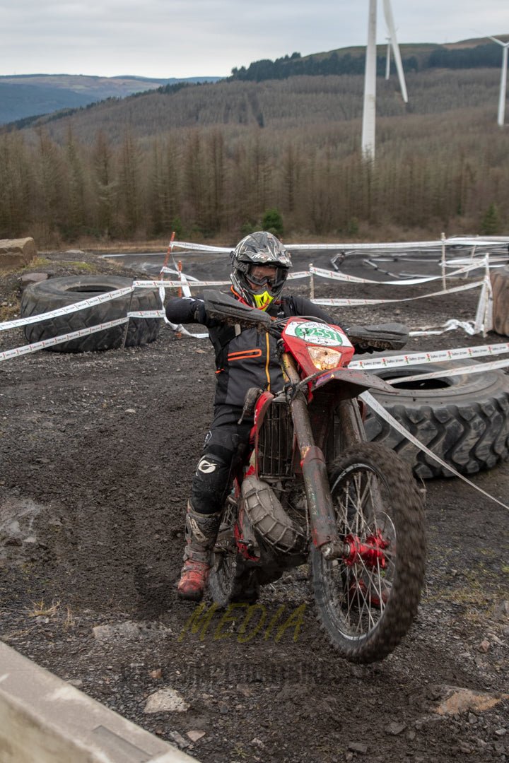 VX23QualifyAM - 33 - Simply Dirt Bikes