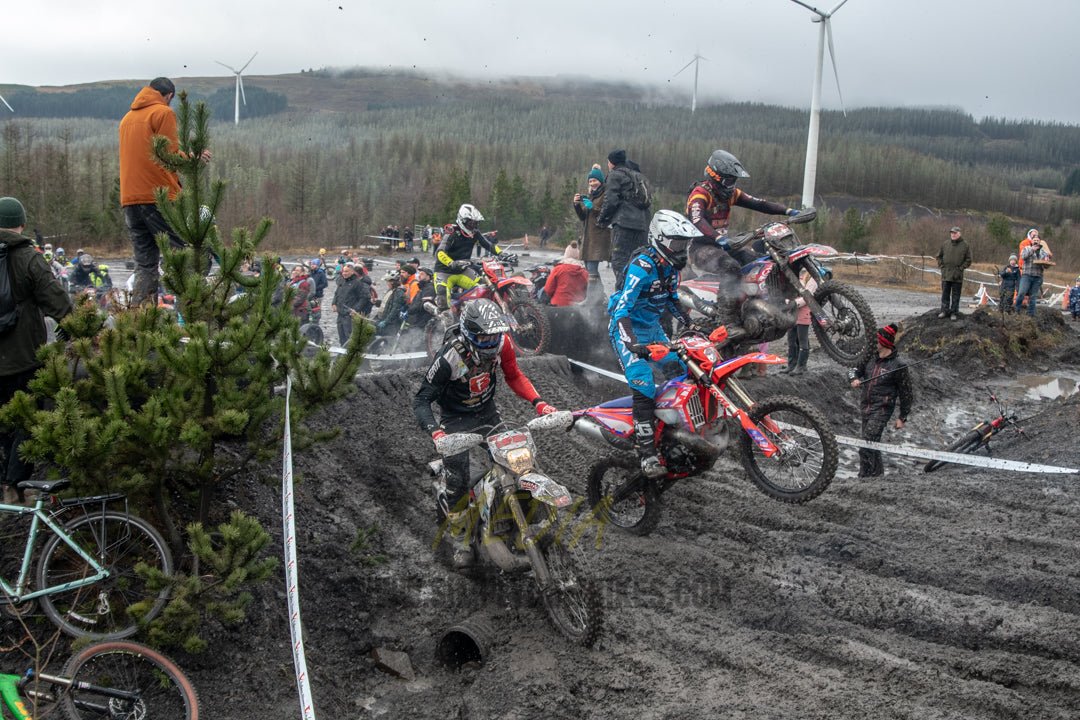 VX23RacePM - 112 - Simply Dirt Bikes