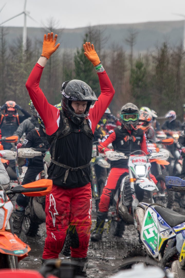 VX23RacePM - 17 - Simply Dirt Bikes