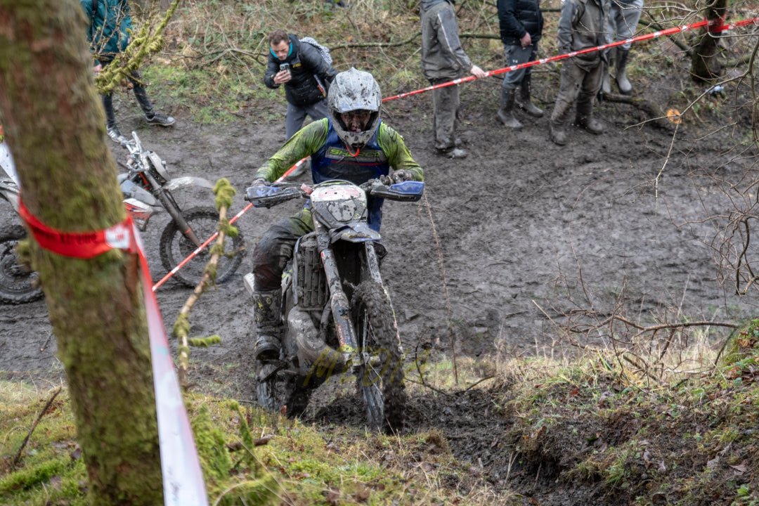 VX23RacePM - 340 - Simply Dirt Bikes
