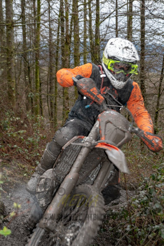 VX23RacePM - 211 - Simply Dirt Bikes