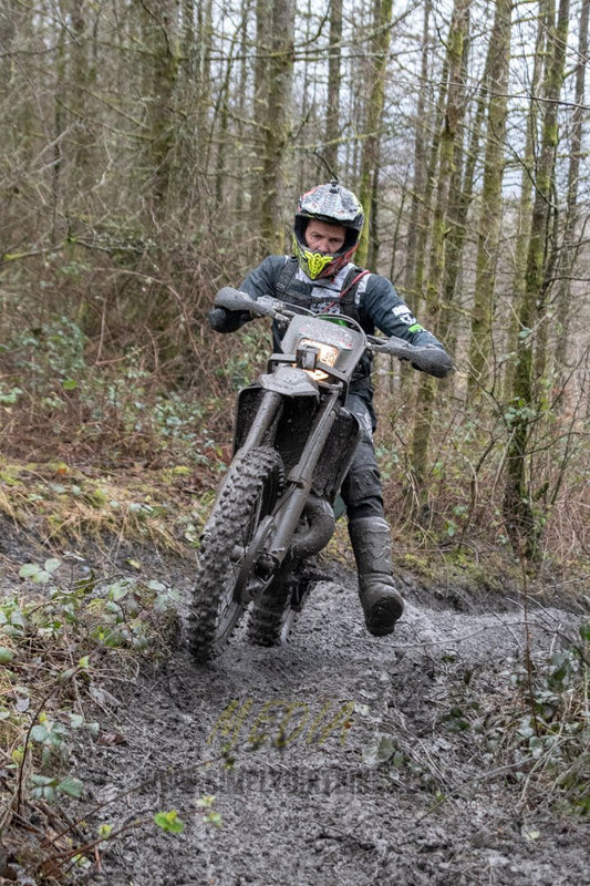 VX23RacePM - 260 - Simply Dirt Bikes